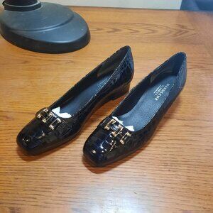 Mark Lemp (Walking Cradles) Lillian Black Croc Leather Pumps, Size 6.5 N